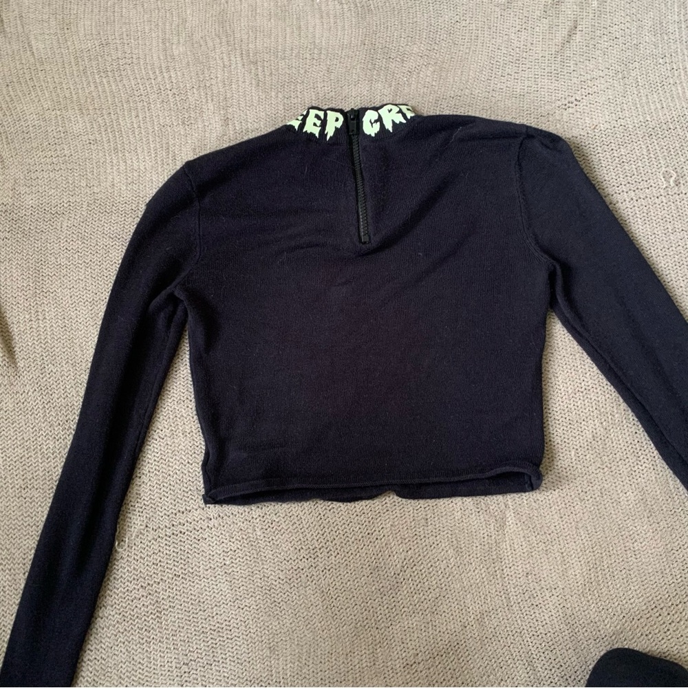 Goth Creep Graphic Cropped Sweater - Picture 12 of 14